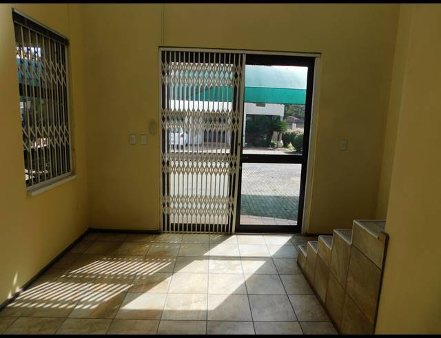 125M² OFFICE TO LET IN RANDPARK RIDGE